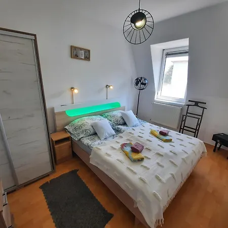 Zoeld Beka Apartmanok Koelcsey II Hajduszoboszlo Exterior photo