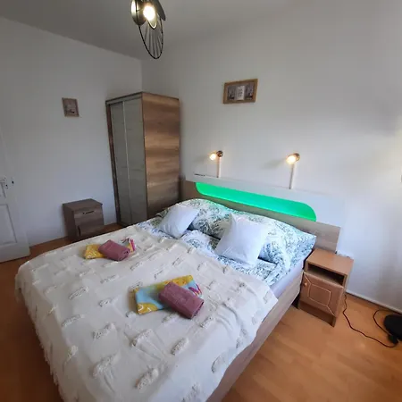 Zoeld Beka Apartmanok Koelcsey II Hajduszoboszlo Exterior photo