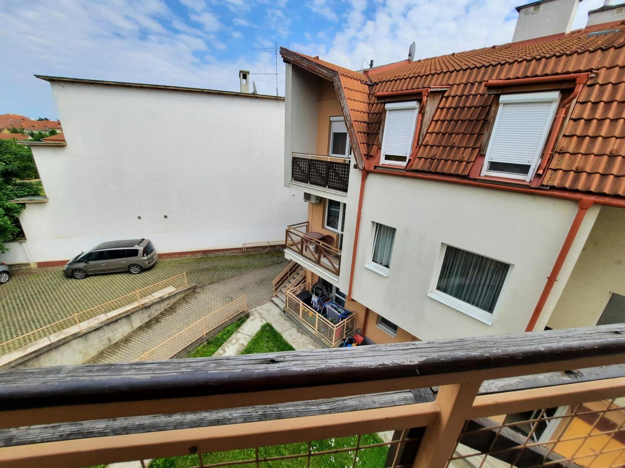 Zoeld Beka Koelcsey Ii Apartament *